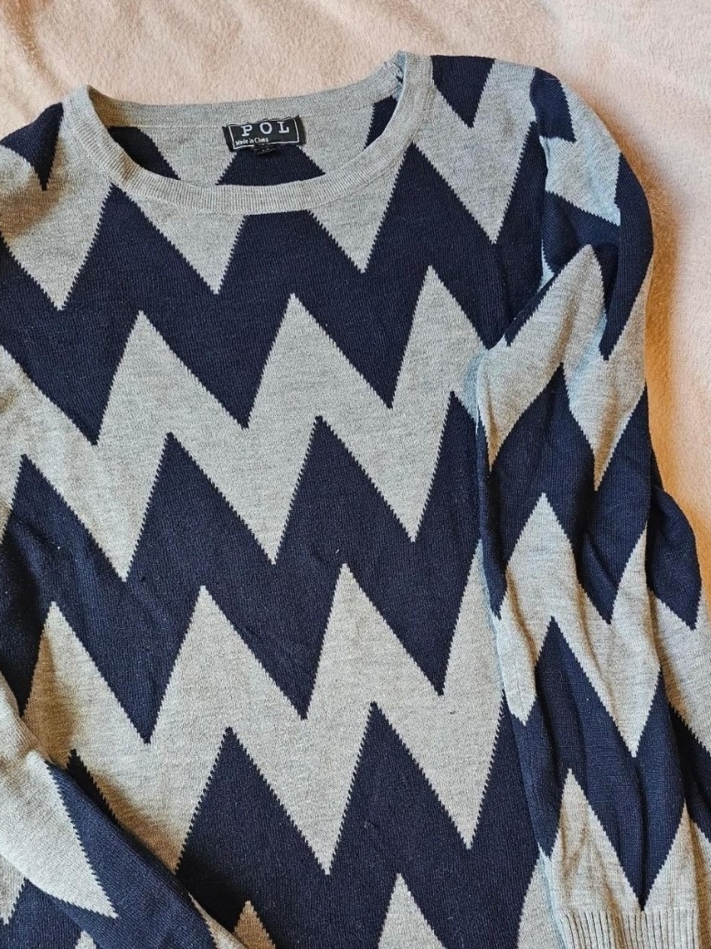 POL Navy and Gray Chevron Knit Sweater